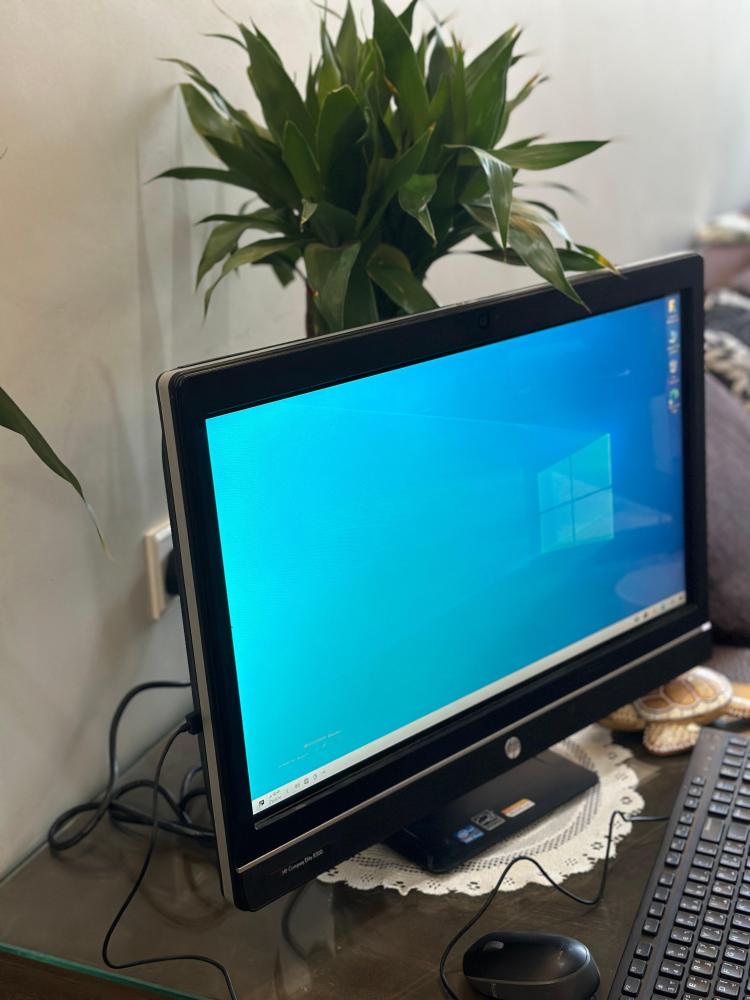 كمبيوتر مكتبي لمس All in one بمعالج i5
