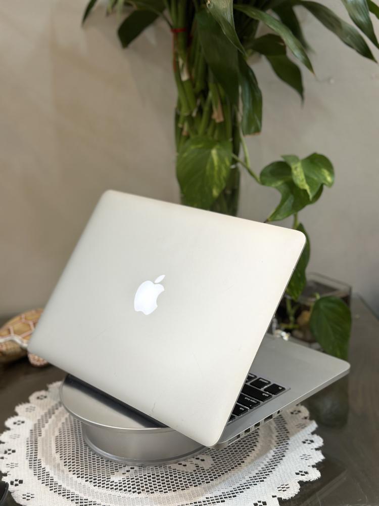 أبل ماك بوك برو 2015 فضي بمعالج i5