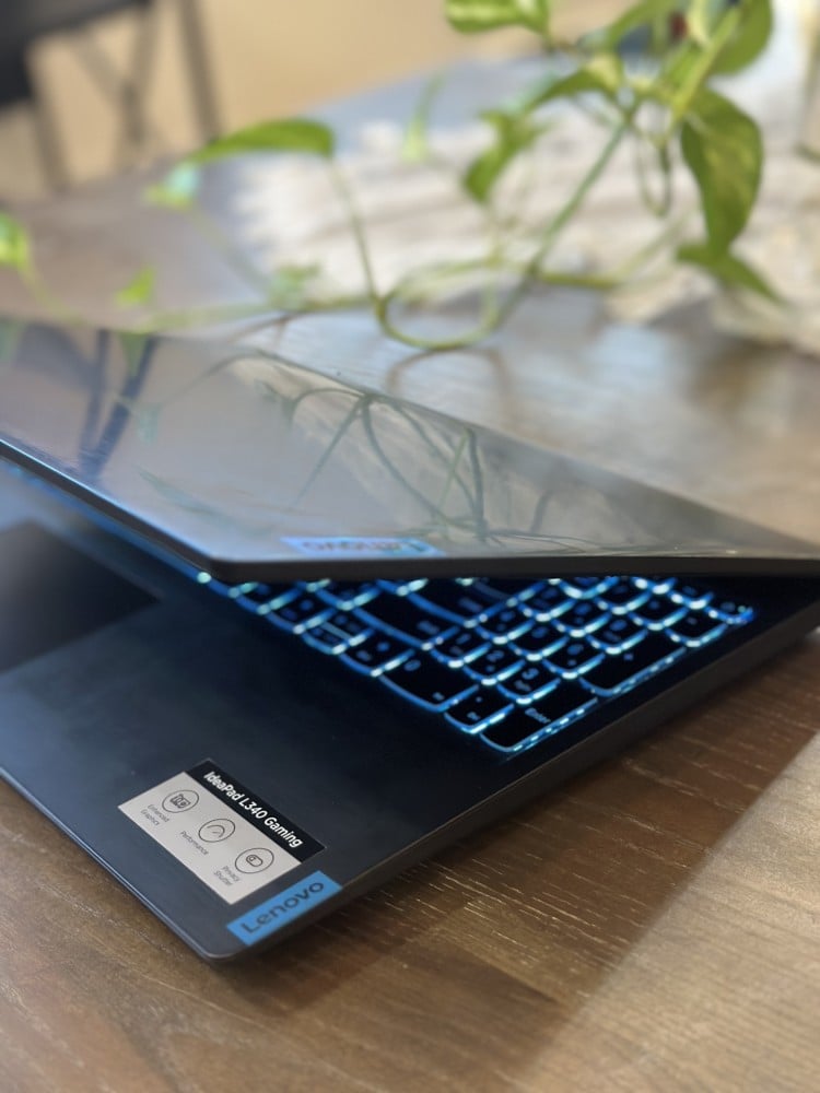 لابتوب ألعاب Lenovo بكرتونه معالج Core i7