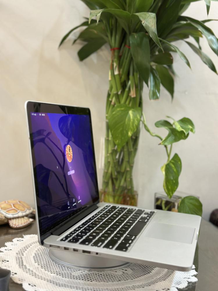 أبل ماك بوك برو 2015 فضي بمعالج i5