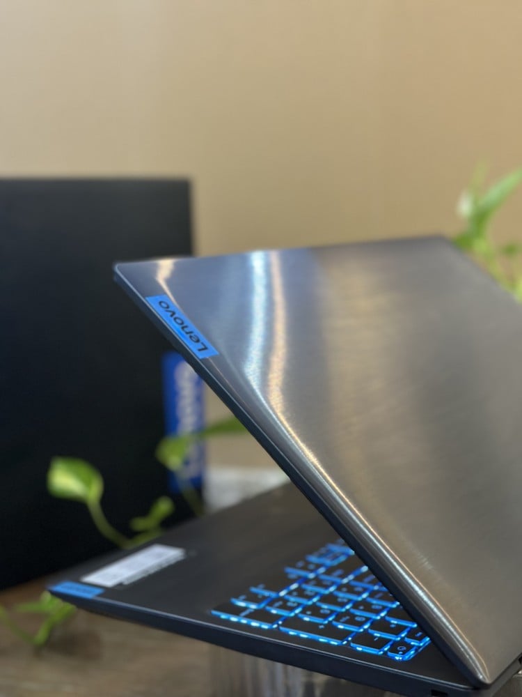 لابتوب ألعاب Lenovo بكرتونه معالج Core i7