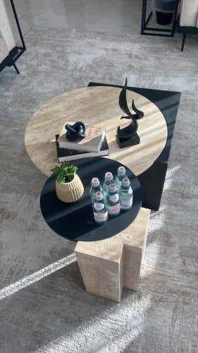 طاولة رخام ترافنتينو مع خشب اسود