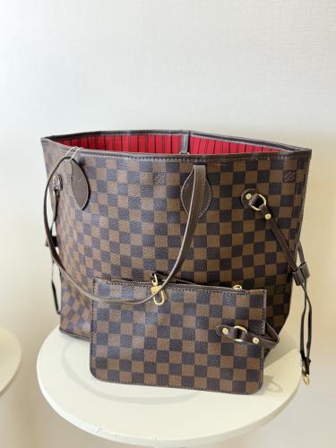 شنطه LV + محفظه مجانا