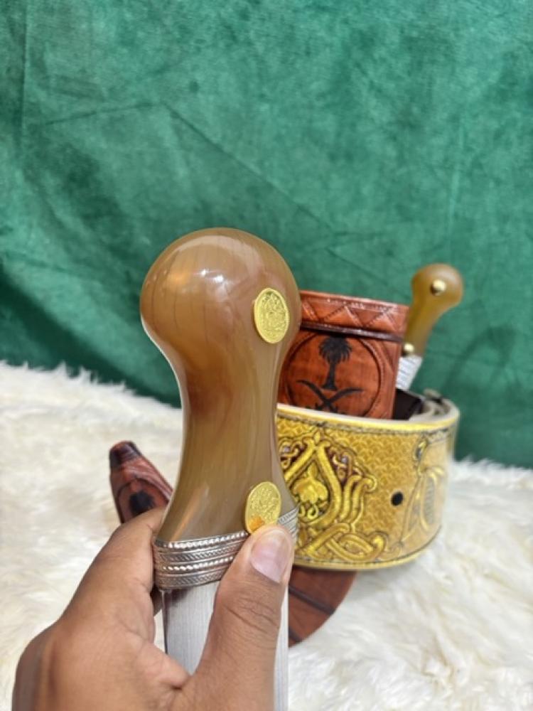 جنبية نجرانية مكعبة