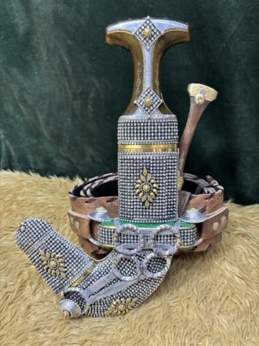 جنبية خنجر فضة قرن طبيعي