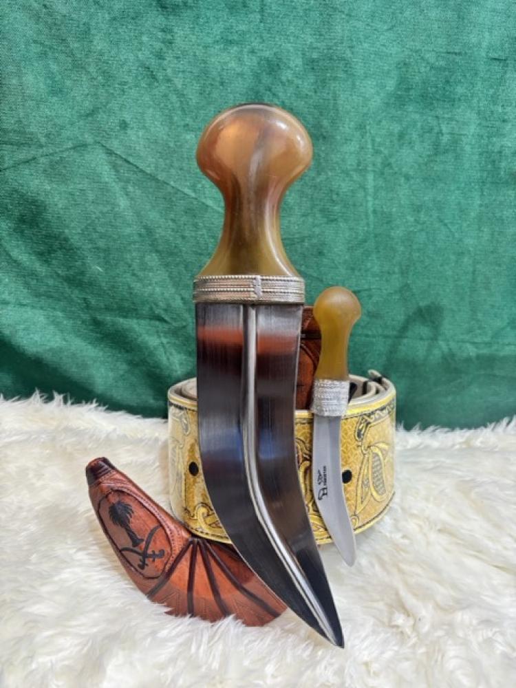 جنبية نجرانية مكعبة