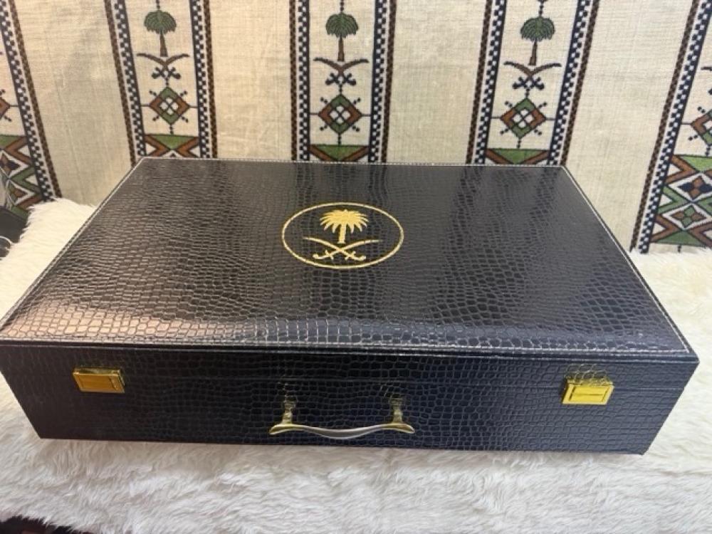 صندوق سلاح  رشاش مؤتمر