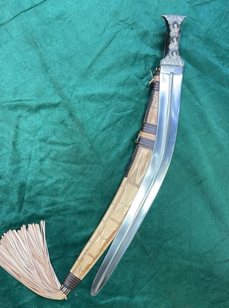 جنبية معيرة مبروقة