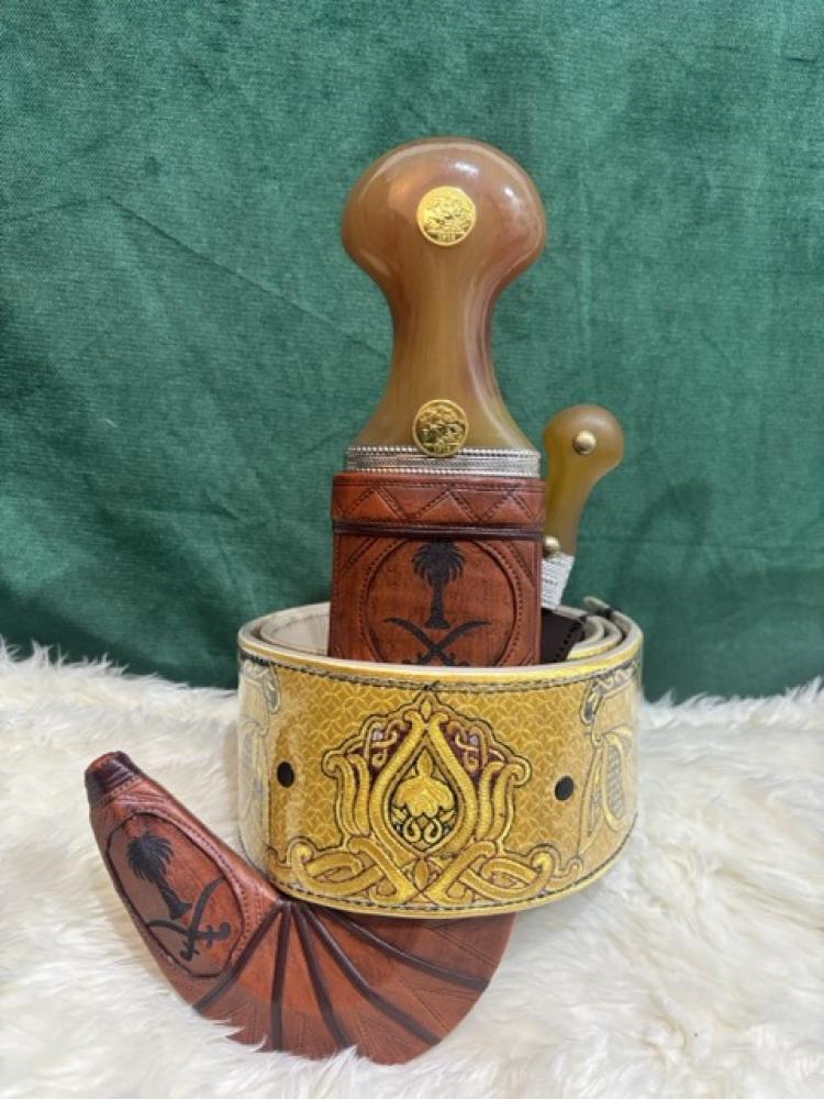 جنبية نجرانية مكعبة