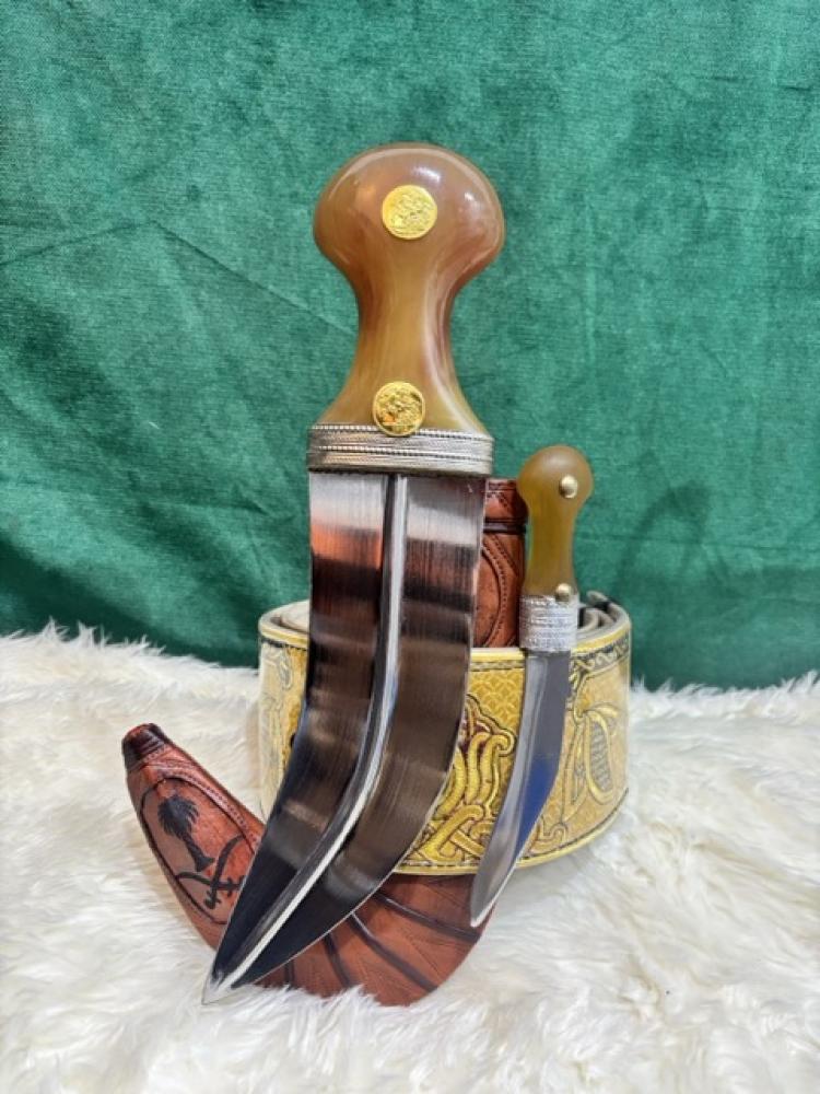 جنبية نجرانية مكعبة