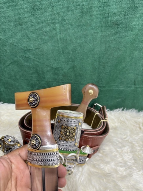 جنبية خنجر حك زراف