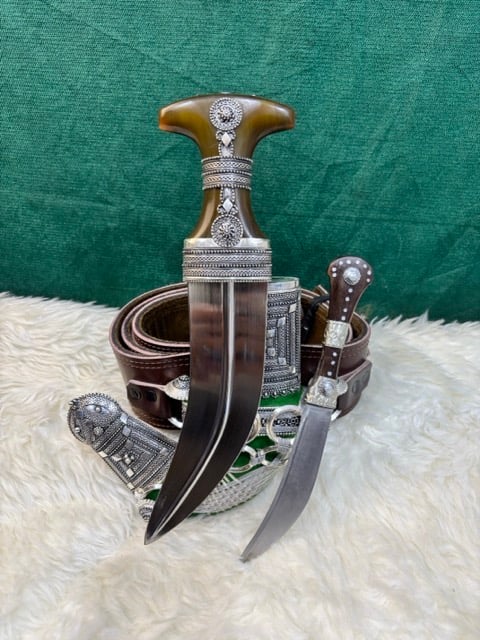 جنبية خنجر قرن فضة