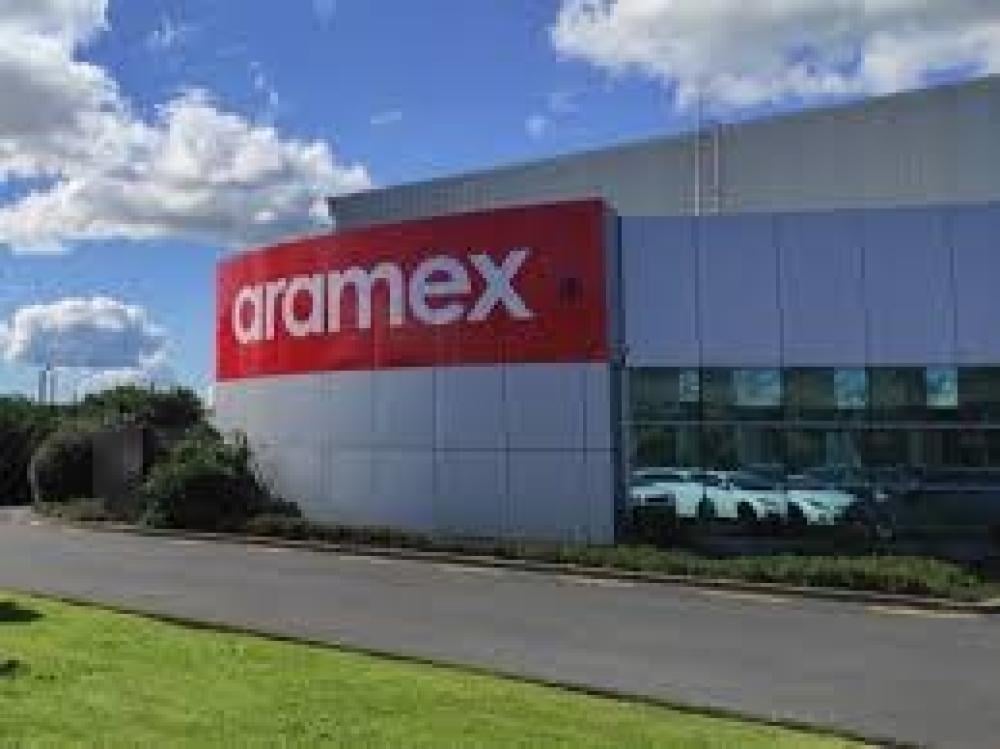 أرامكس (Aramex): كيف أصبحت رائدة اللوجستيات الذكية والتجارة الإلكترونية عالميًا؟