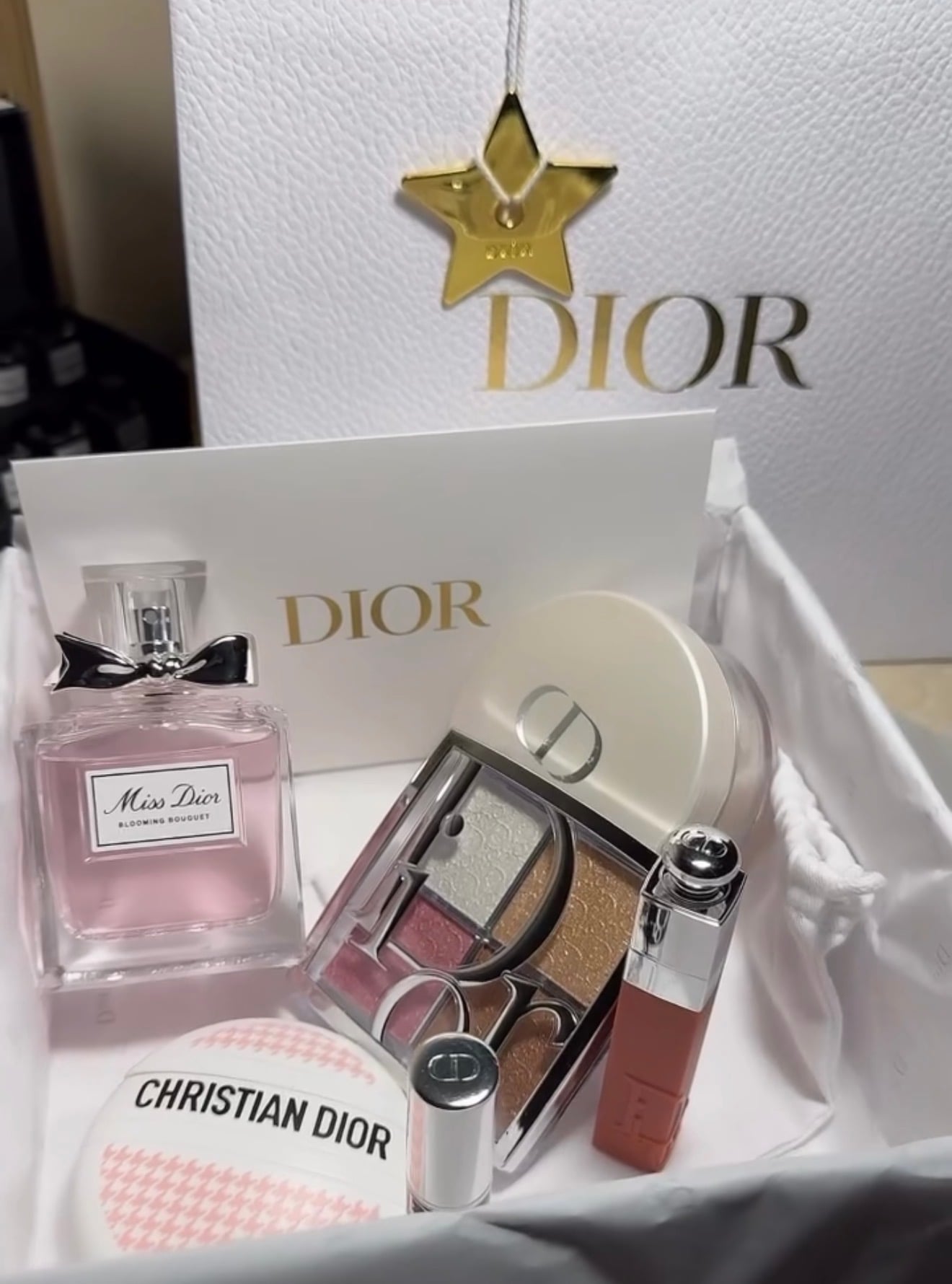 Dior makeup box with 100ml perfume | ميرا نايس