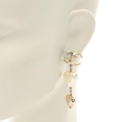 ChEar25 Chanel Autre Marque Chanel CC Pearl Heart...