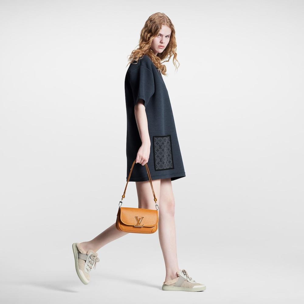 LVSh37 Ballet flats in paper straw with double leather eyelet straps