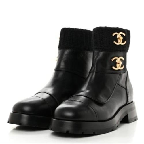 ChSh17 Chanel Calfskin Knit CC Short Boots