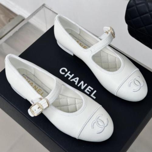ChSh25 - CHANEL Lambskin Mary Jane Flats