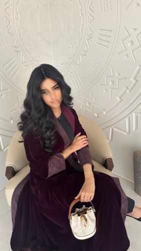 عباية مخمل عنابي مع كشميري