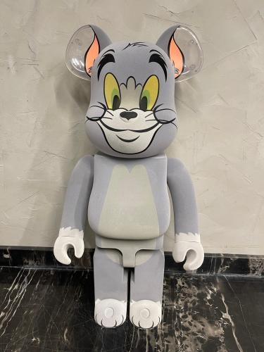 BE@RBRICKS figure