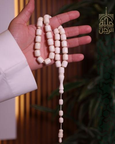 سبحة من عاج الفيل