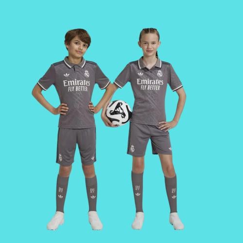 طقم ريال مدريد الثالث للأطفال موسم 2024/2025