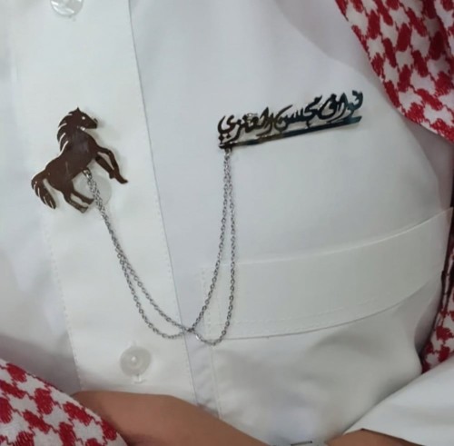 بروش أطفال بالاسم مع خيل