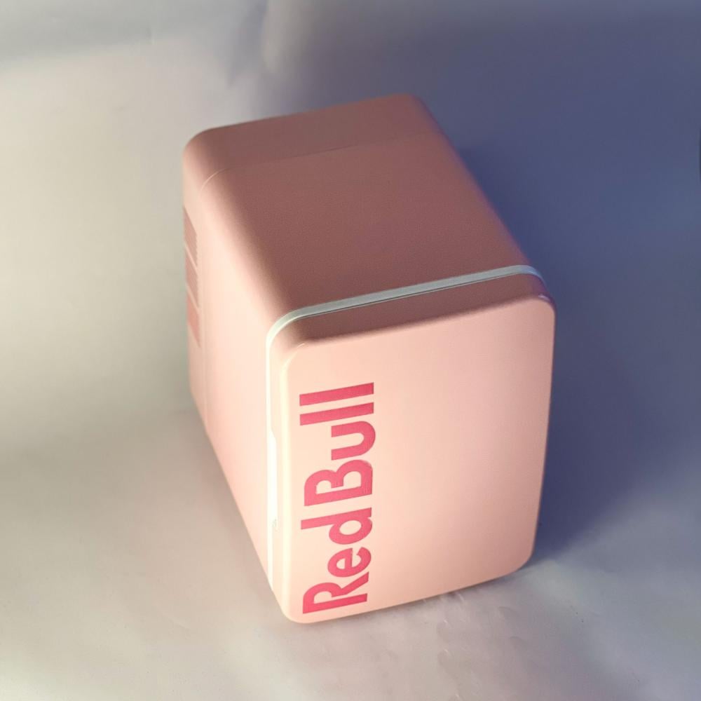 ثلاجة ريدبول