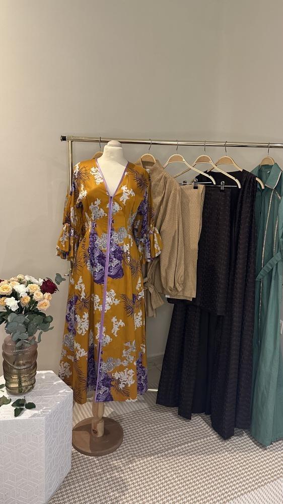 الفستان المشجر في السفر: خفيف وسهل التنسيق