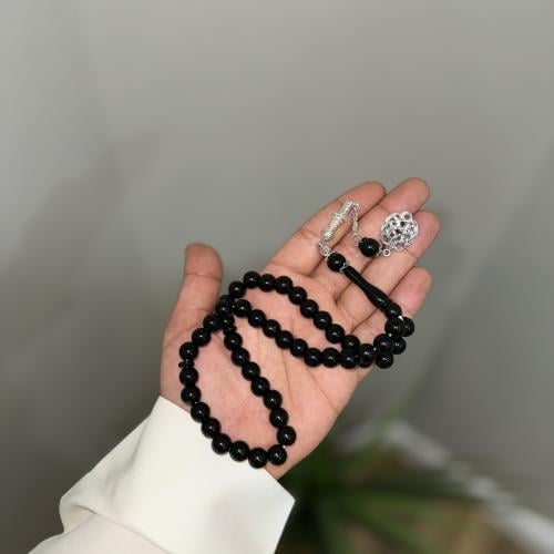 سبحة اسود خرز صغير