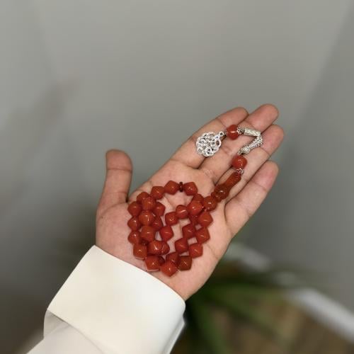 سبحة 33 خرزة احمر
