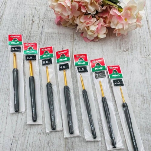 سنارة توليب بمقبض مريح (مقاسات مختفلة) TULIP ETIMO Crochet Hook with Cushion Grip
