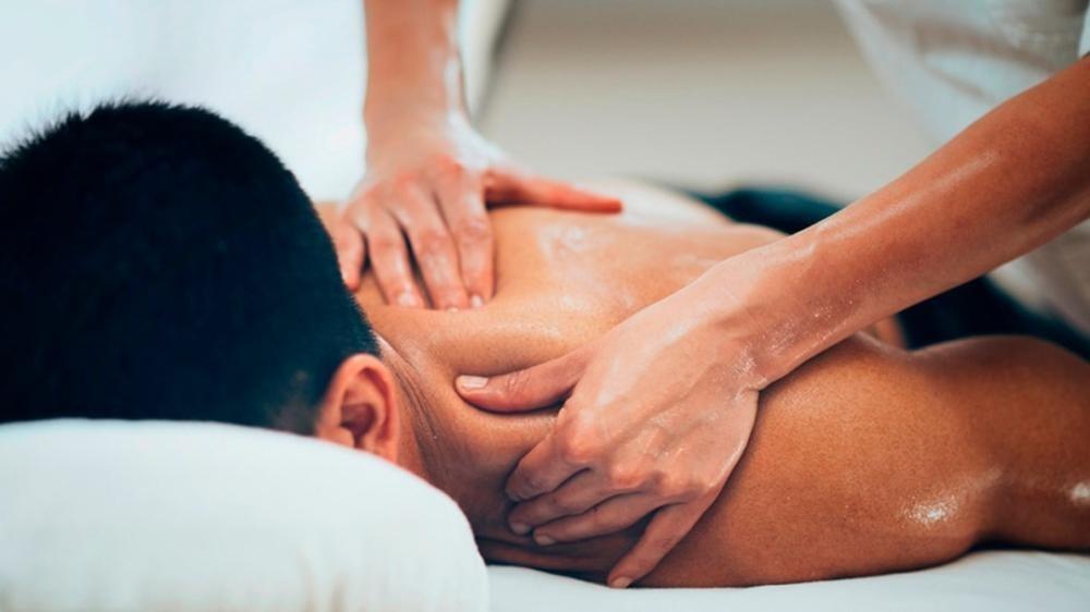 المساج: فوائده الصحية والأدوات المستخدمة فيه