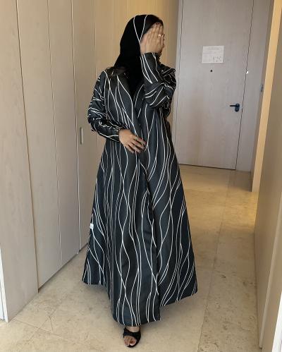 عباية تفتة هندي - أسود مخطط (A1)