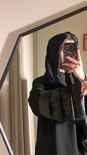 عباية كسرات كم قماش كريب ملكي