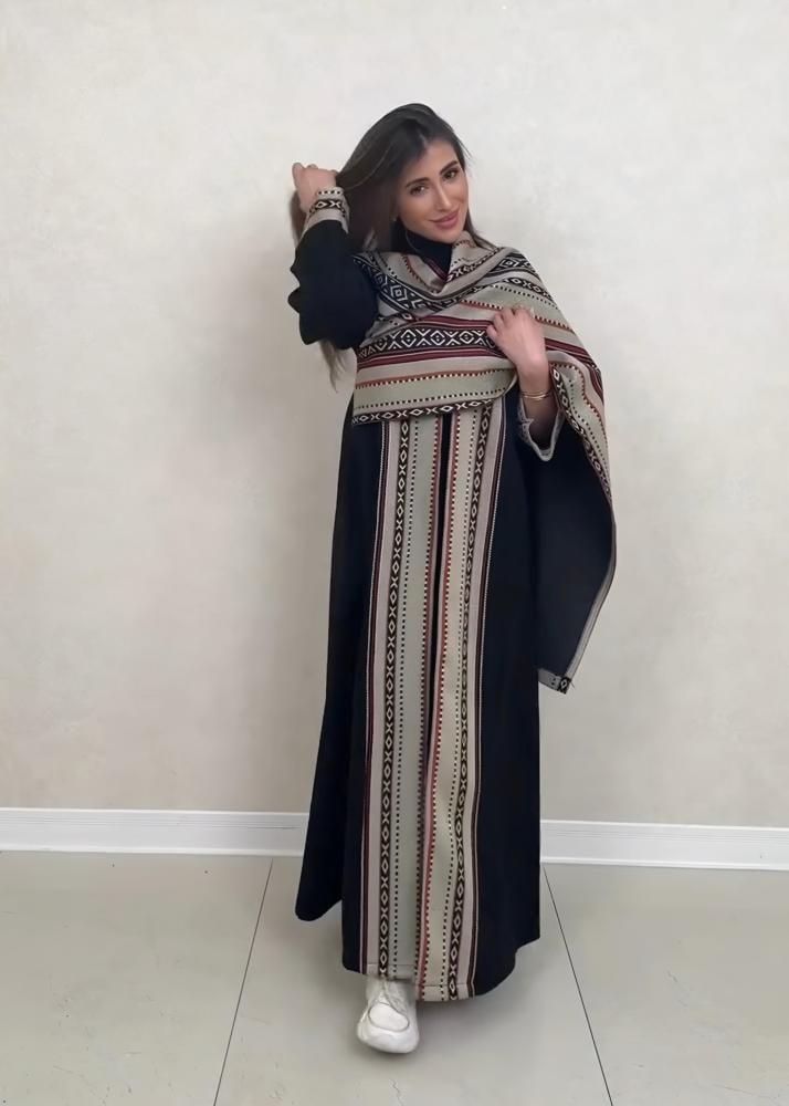 بشت نسائي جوخ شتوي مطرز بسدو مع شال