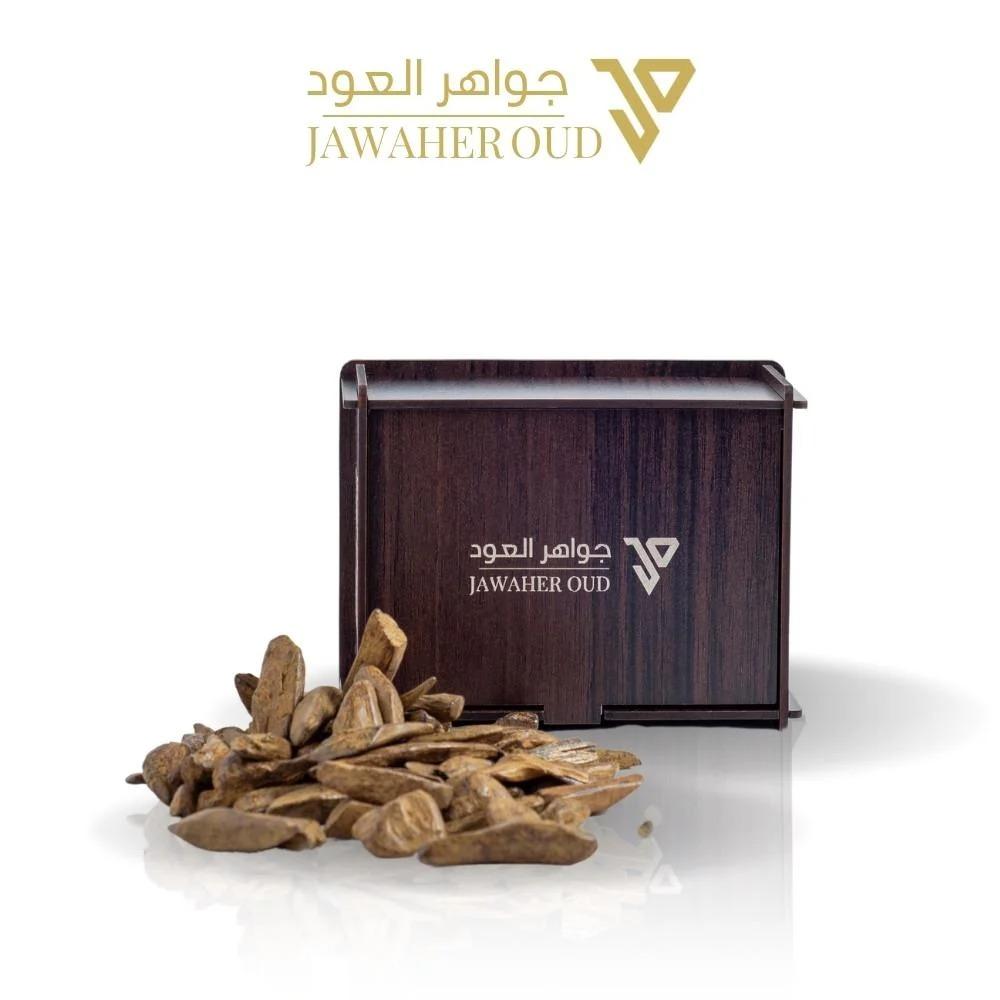 الفرق بين العود الطبيعي والمحسن والصناعي