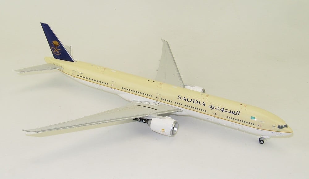 مجسم الخطوط السعودية B777-300ER حديد مقاس 1:200