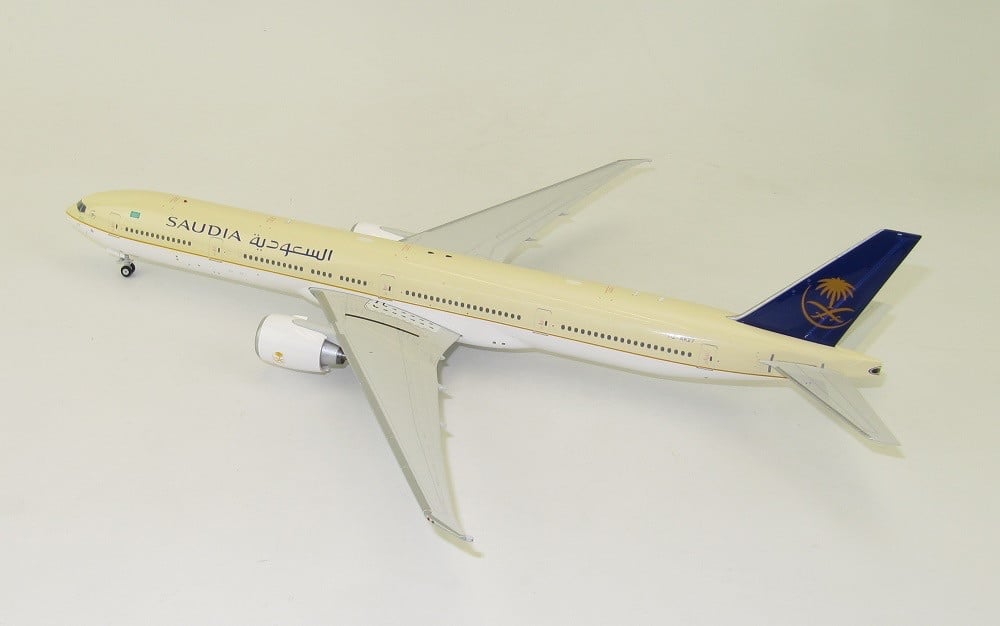 مجسم الخطوط السعودية B777-300ER حديد مقاس 1:200