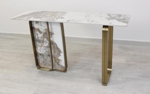 مدخل منزل بسطح رخامي عصري