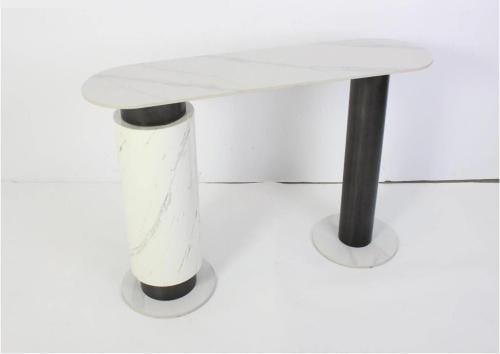 مدخل كونسول رخامية بعمدان معدنية - أبيض