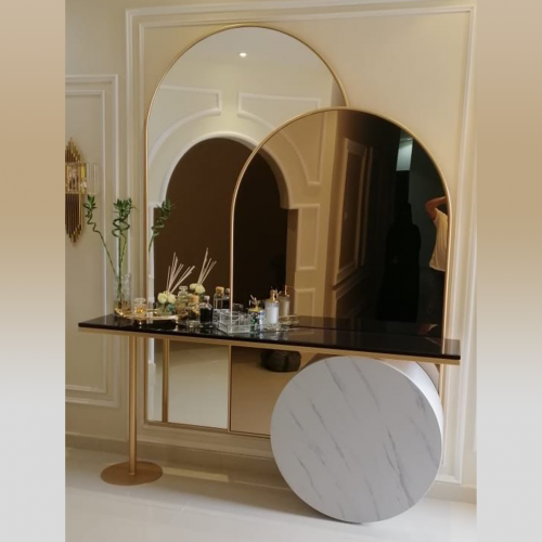 مدخل بتصميم حديث زجاجي