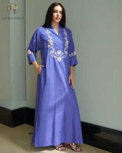 ثوب تطريز من الصدر و الأكمام