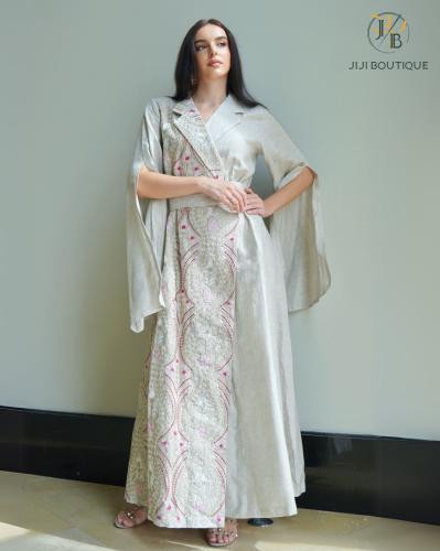 فستان  العيد بأكمام واسعة بيج