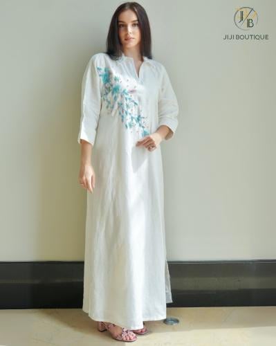 ثوب تطريز من الصدر