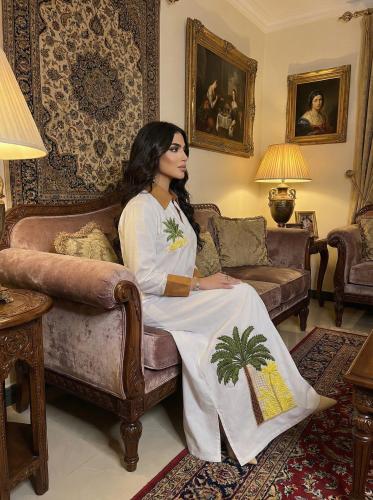 ثوب لينن بنخيل