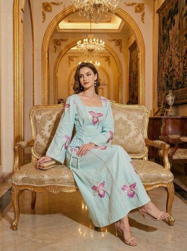 ثوب مخصر من الجوانب