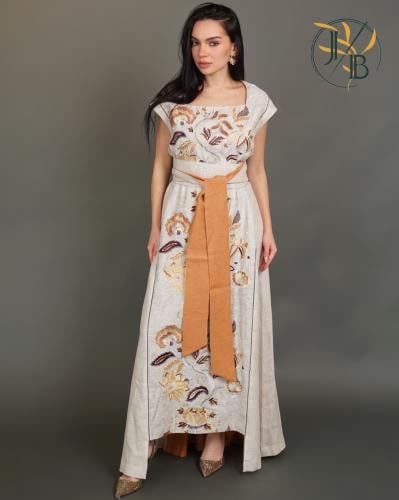 ثوب مطرز فخم