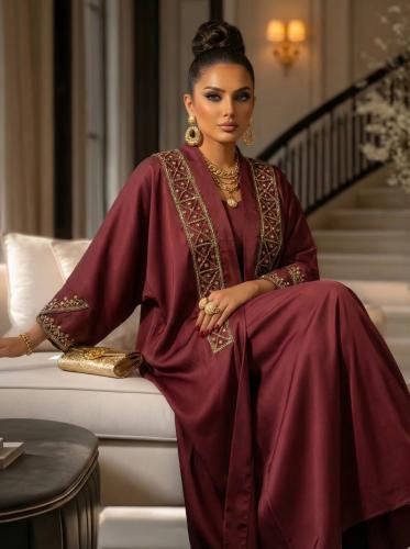 عباية مطرزة