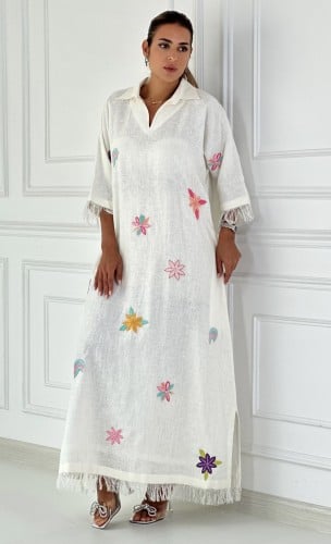 ثوب ابيض مطرز